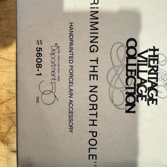 Dept 56 Heritage Collection Trimming the North Pole - Picture 5 of 5